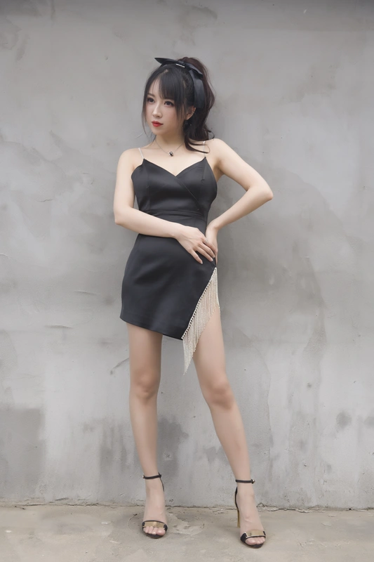 黑色流苏 - 小女巫露娜