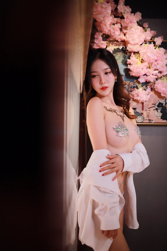 - 钻 - 抖娘-利世